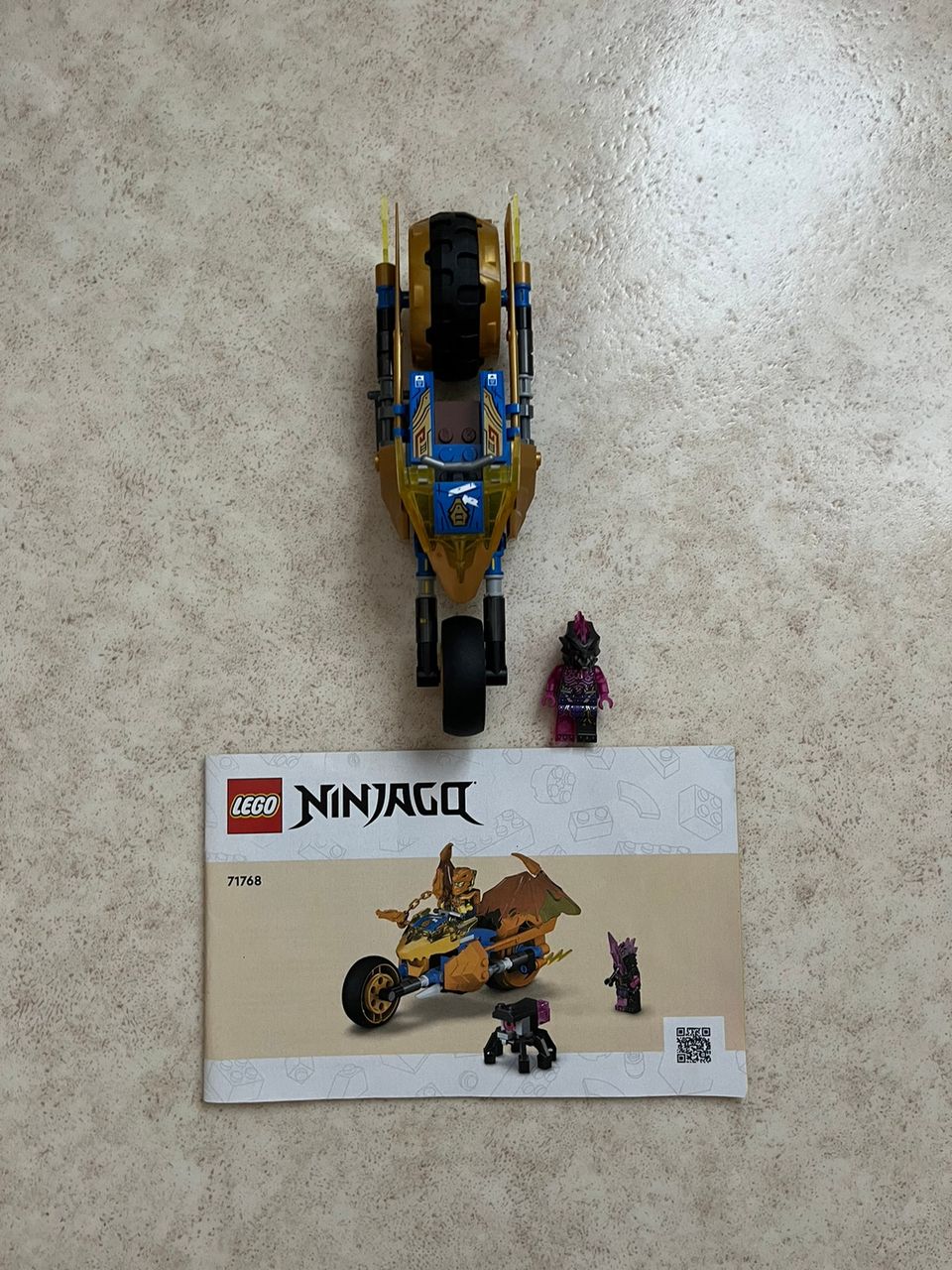 Myydän lego ninjago setti