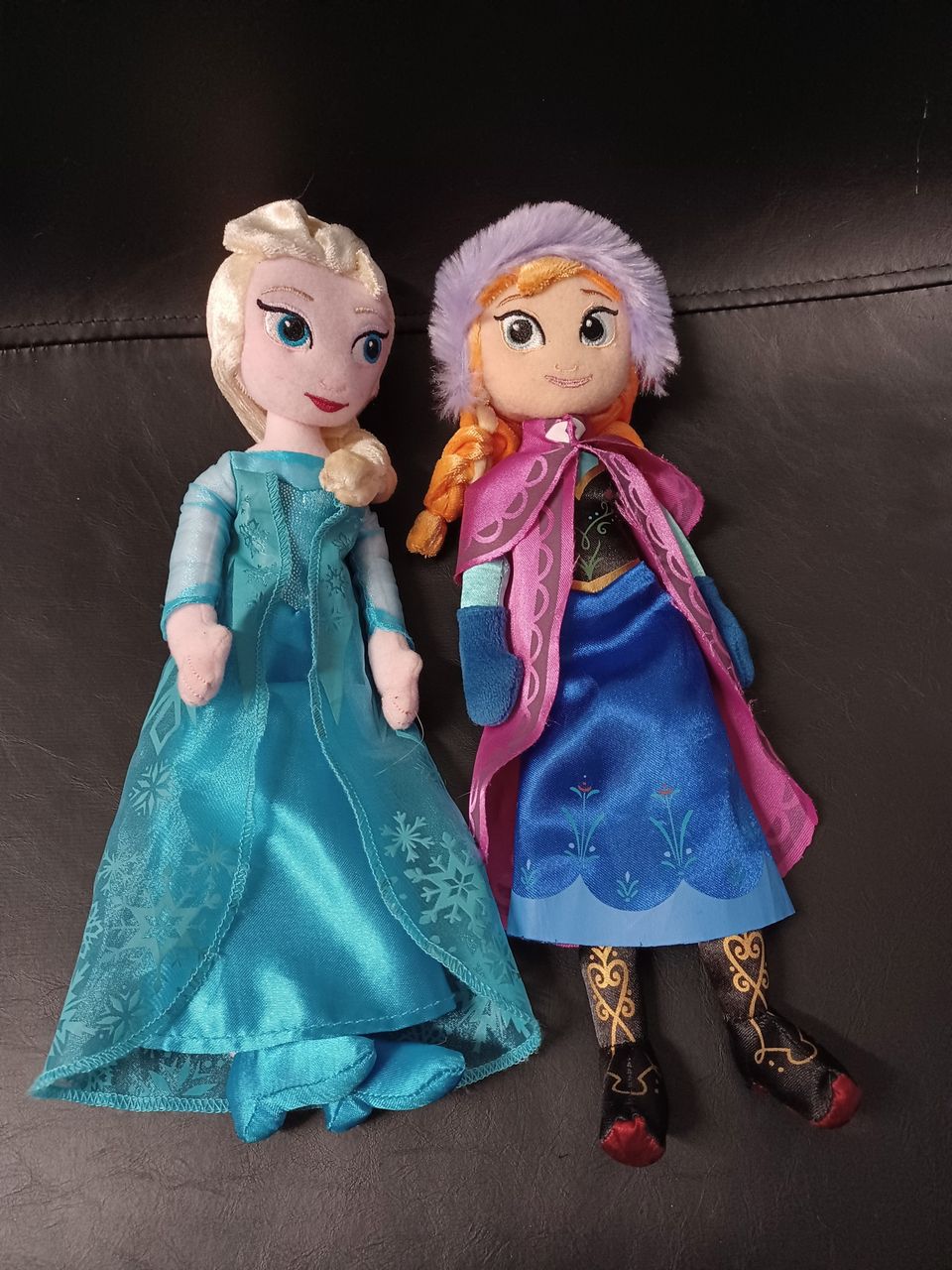 Disneyn Anna ja Elsa -pehmot