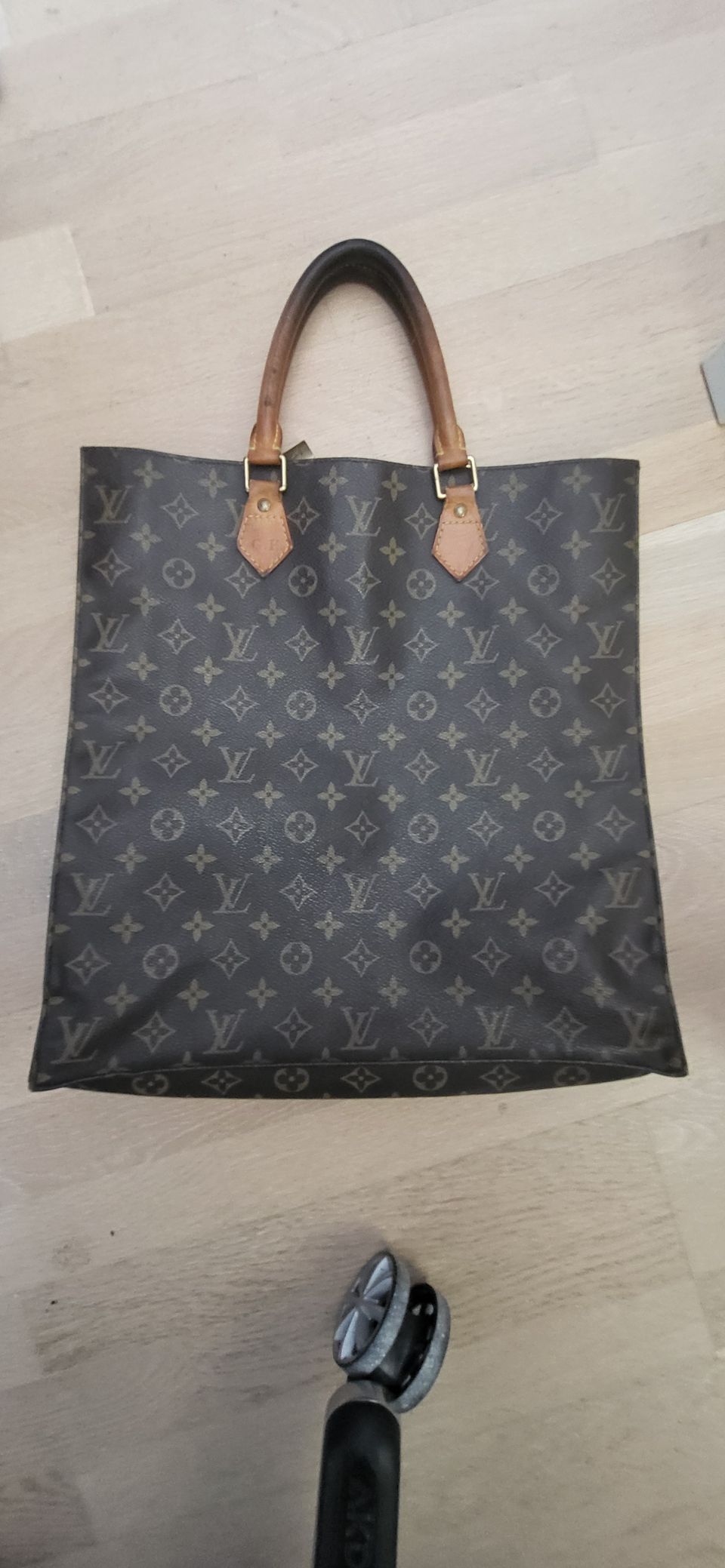 Louis Vuitton Plat Totte