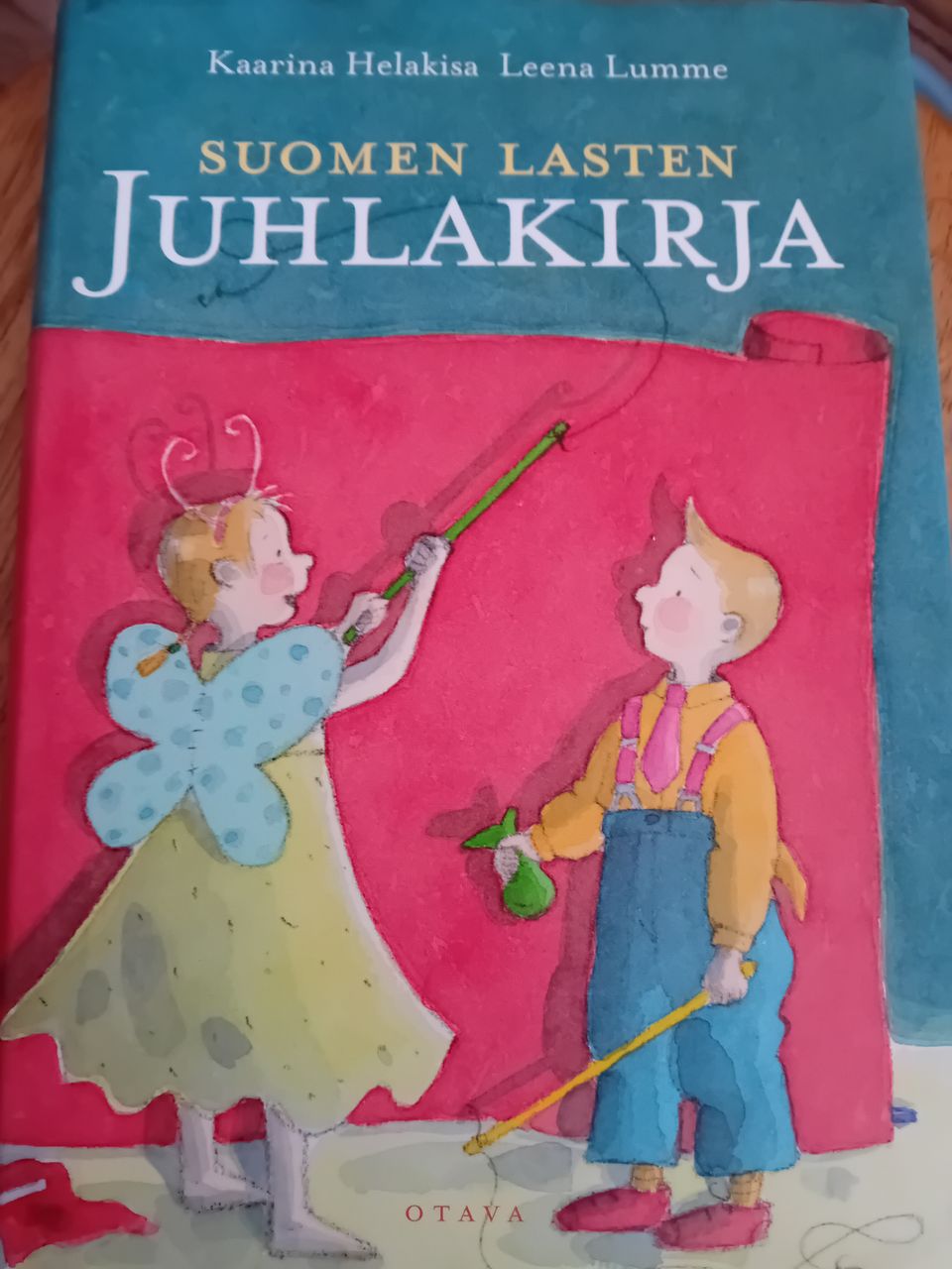 Kirja. Suomen lasten juhlakirja