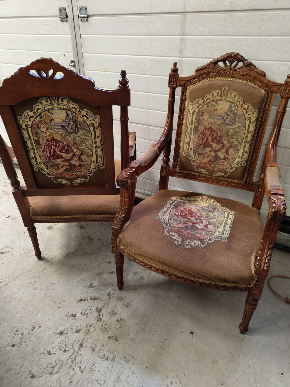 Barokki tyyliset tuolit 2 kpl