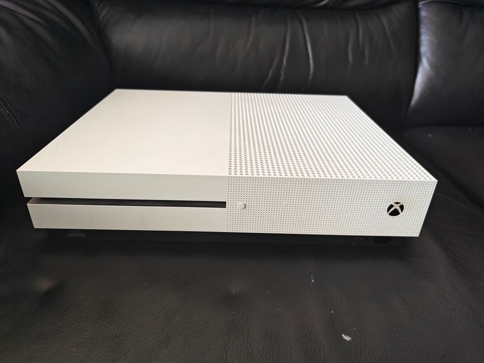 Xbox 1S Console