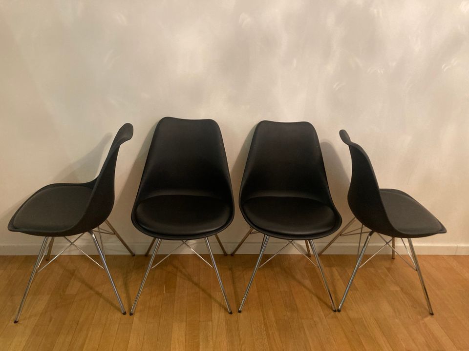 Mustia Scale-tuoleja (4 kpl)
