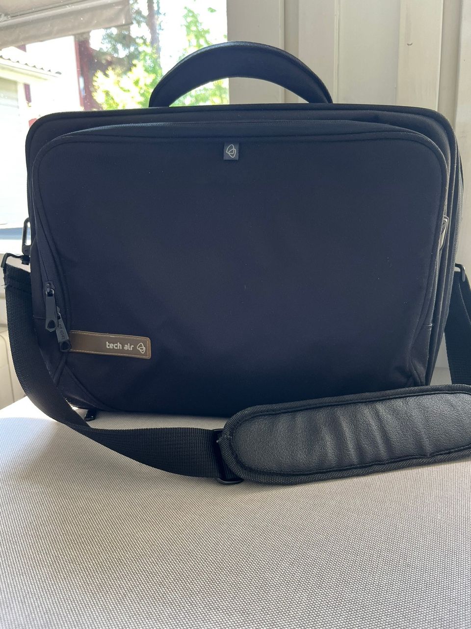 Laptop bag 15 inch - tietokonelaukku