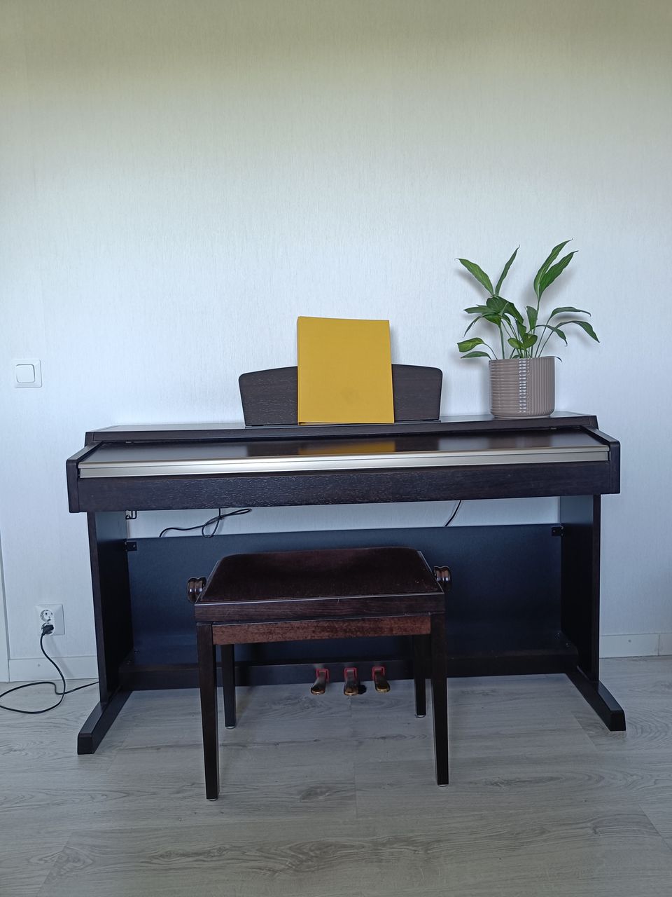 Yamaha Clavinova sähköpiano