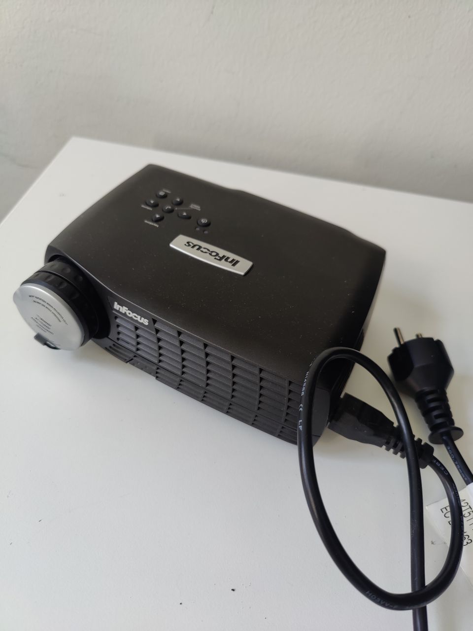 Portable video projector