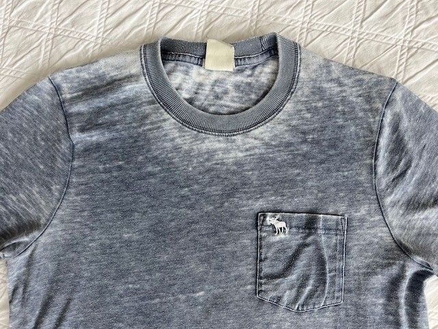 Abercrombie & Fitch siniharmaa miesten / poikien t-paita koko S/M