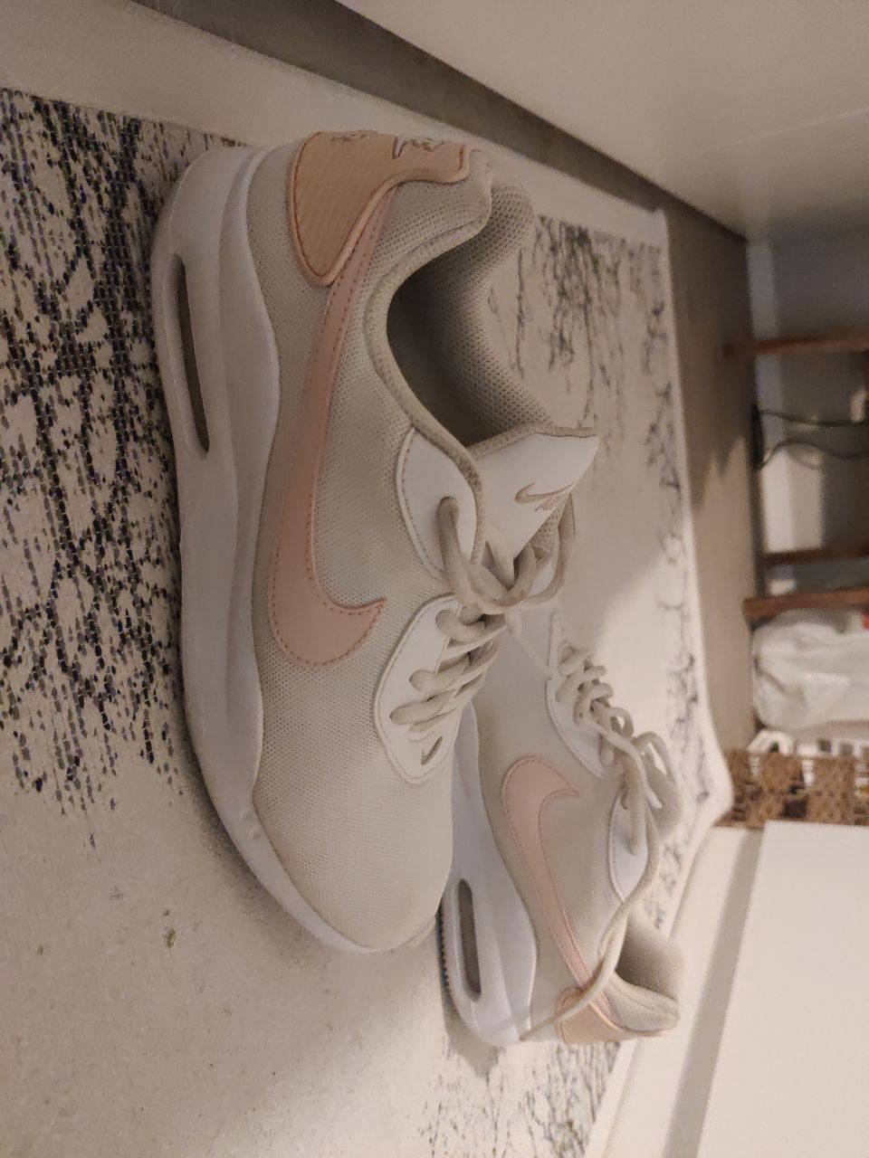 Nike Air lenkkarit