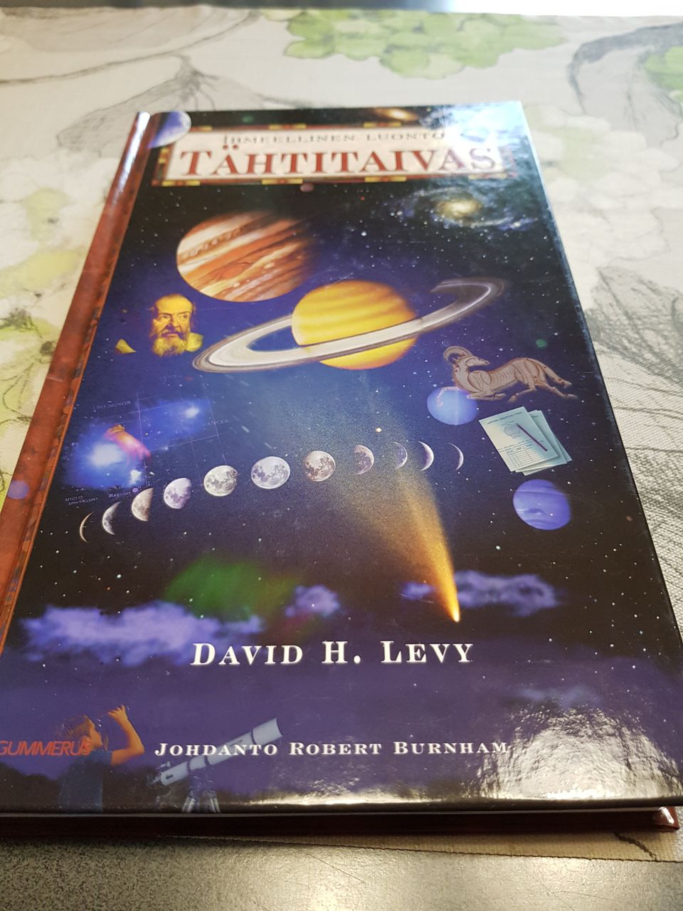 Tähtitaivas -ihmeellinen luonto. David H. Levy