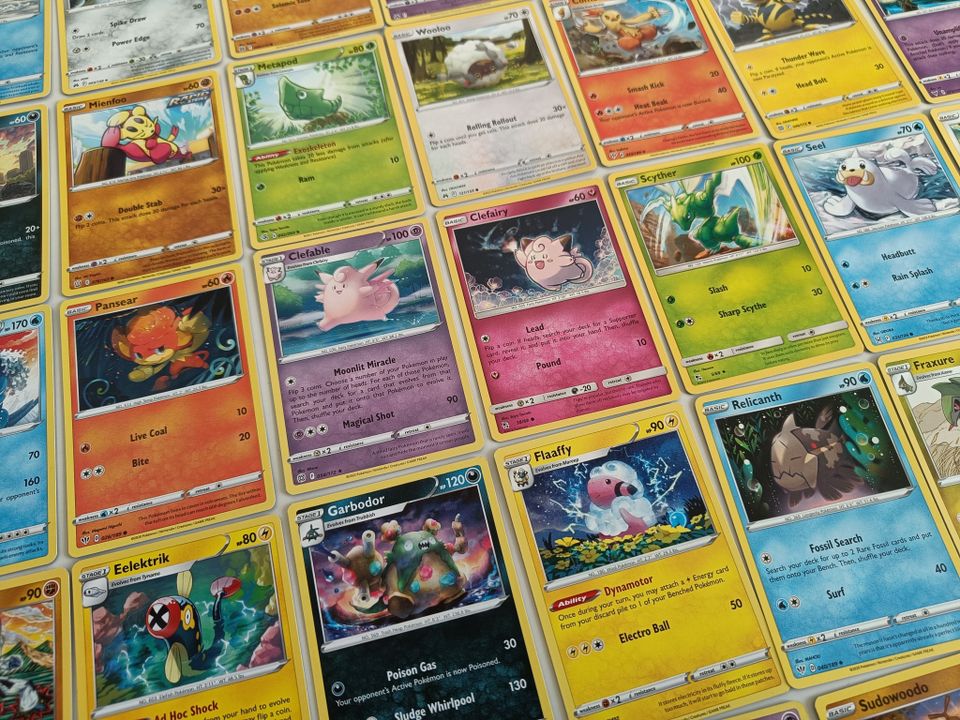 Pokemon kortteja 50 kpl, setti 19