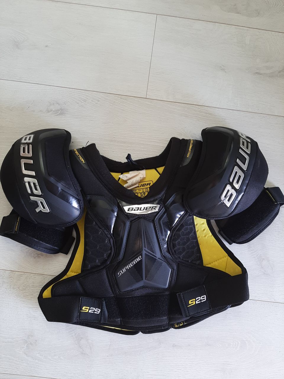 Bauer S29 rintapanssari