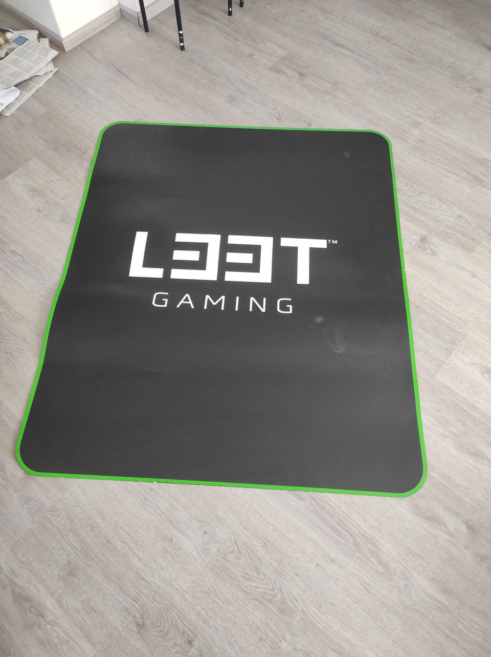 L33T Gaming matto pelituolille