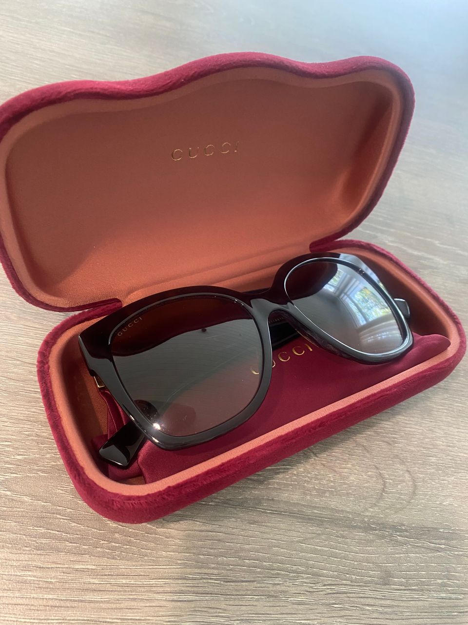 GUCCI GG 0459S -aurinkolasit