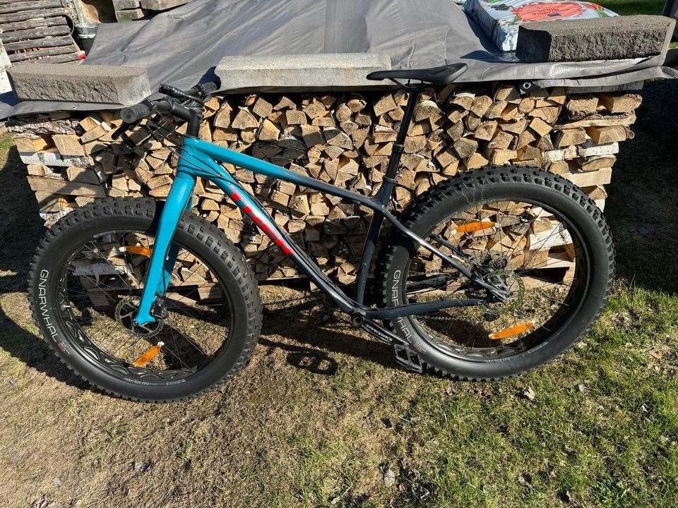 Maastopyörä Trek Farley 5