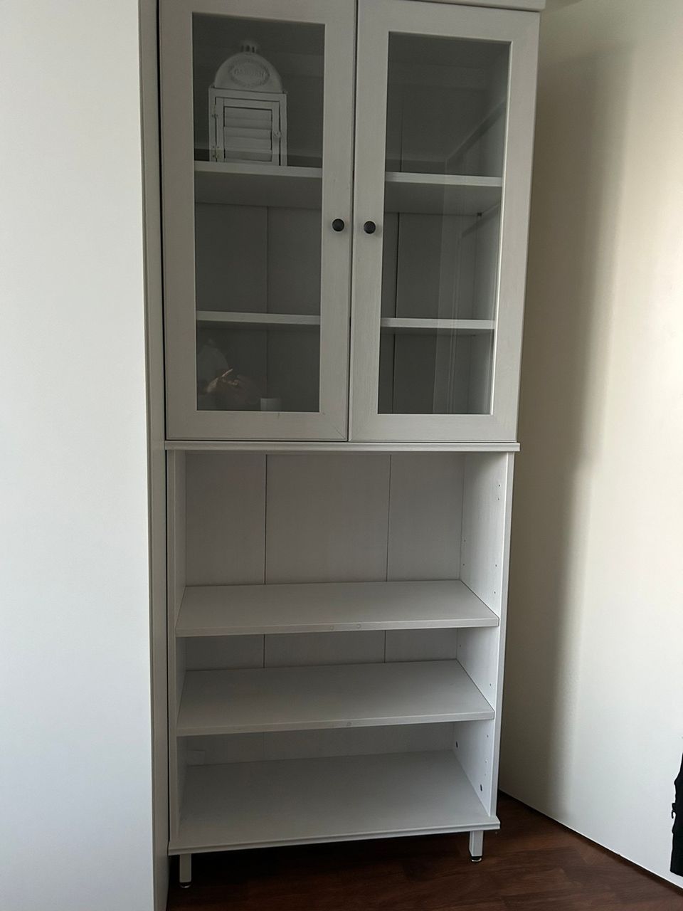 Ikea Borgsjö vitriinikaappi, 75x42x180