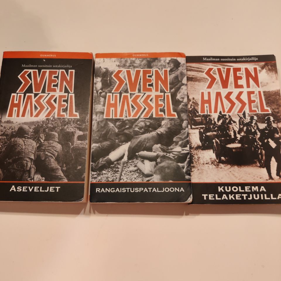 Sven Hassel kirjoja
