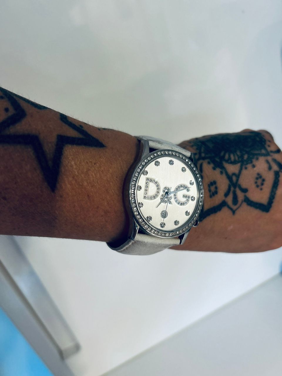 D&G Dolce and Gabbana kristallein koristeltu kello ovh 300€