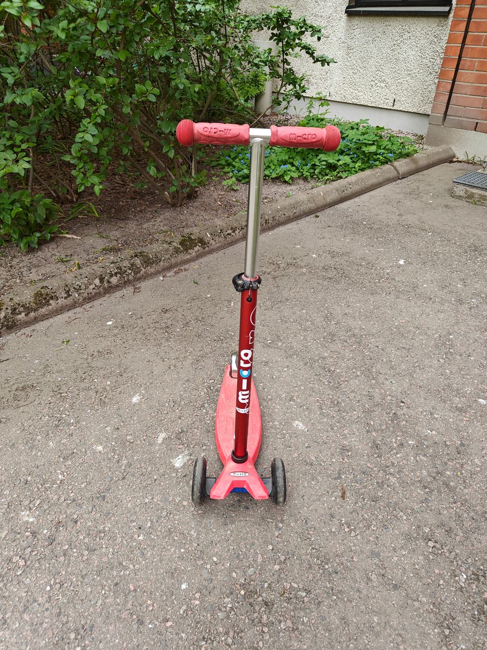 MicroMaxi deluxe Scooter / scootit