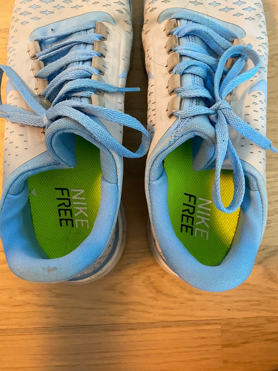 Nike Free Run vaaleansiniset kengät. Koko 43.