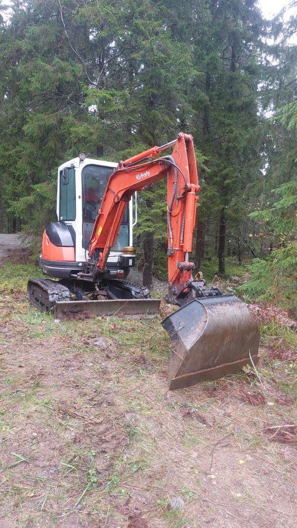 Vuokrataan Minikaivuri Kubota 2,5ton