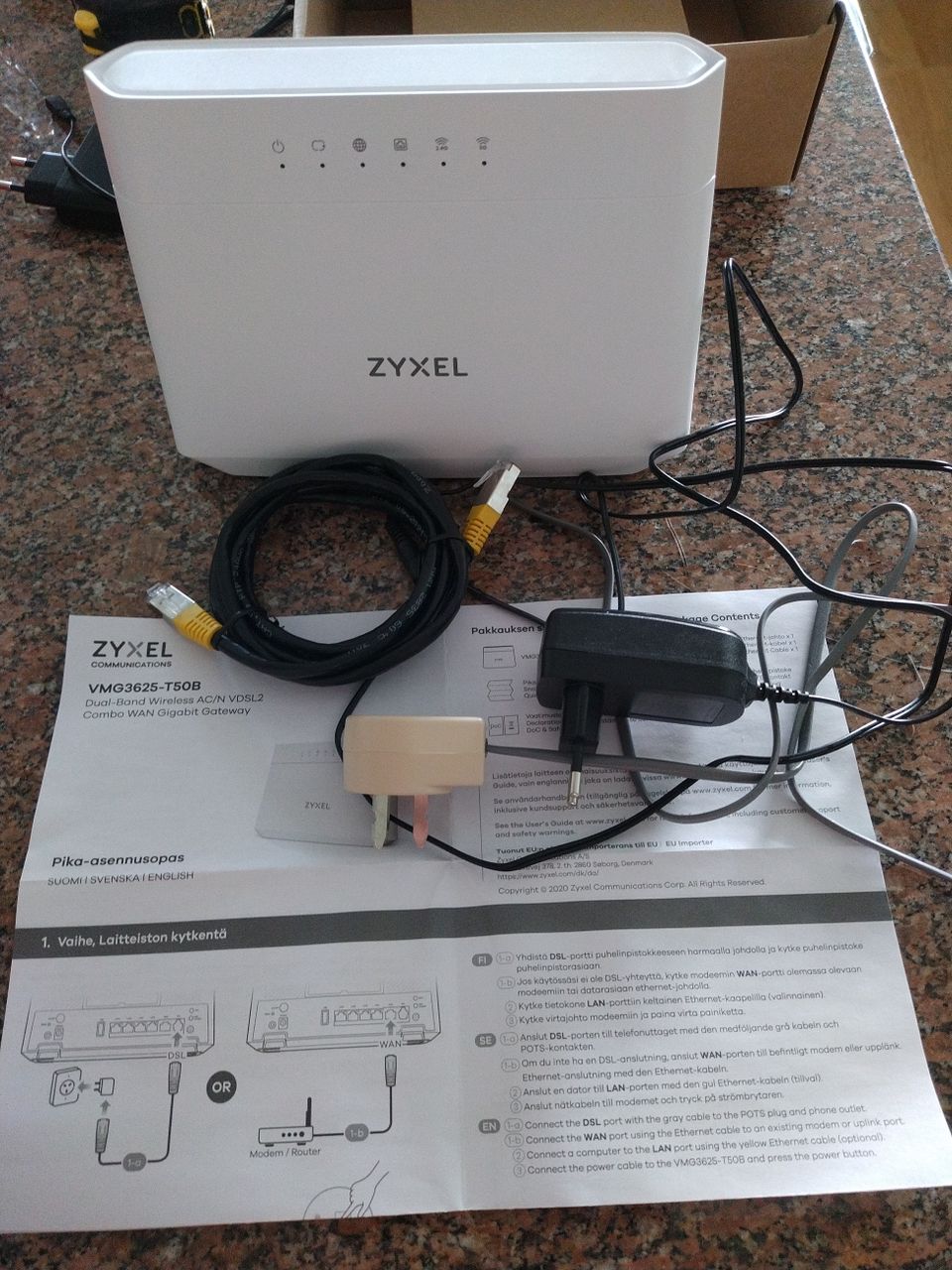 Zyxel VMG3625-T50B reititin/modeemi