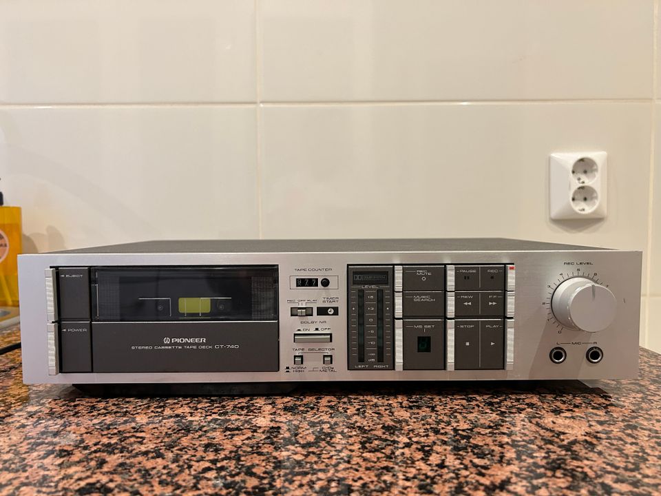 Pioneer CT-740 kasettidekki
