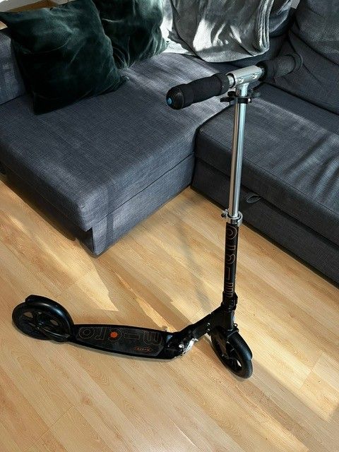 Micro Black mobility scooter, potkulauta
