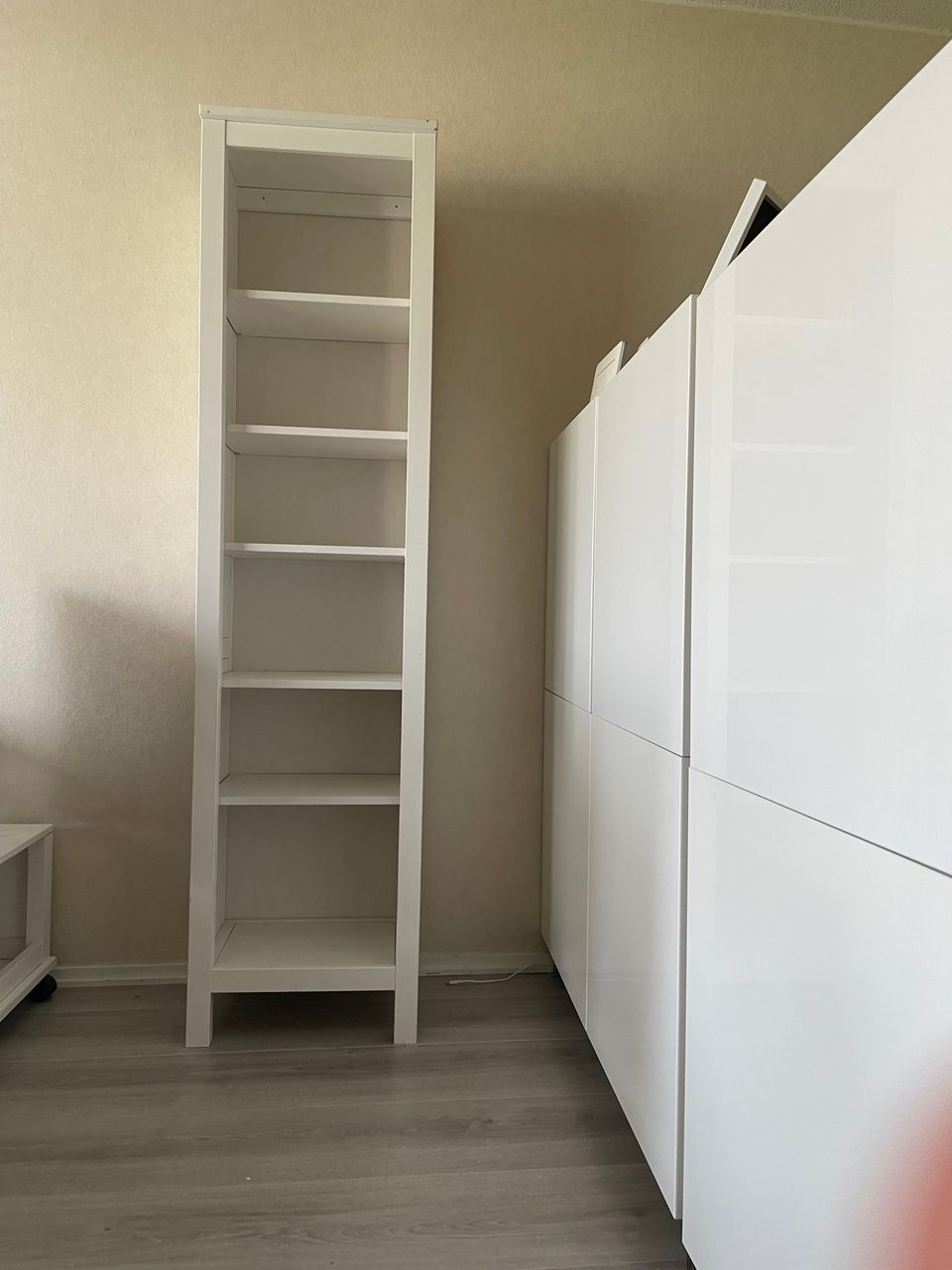 Ikea Hemnes sarjan kirjahylly