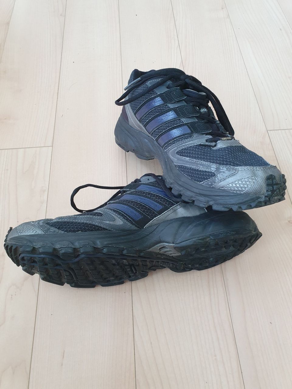 Adidas Goretex kengät 43 (44)