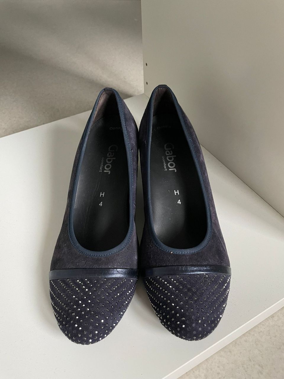 Gabor blue dress shoes. Great condition, worn once.