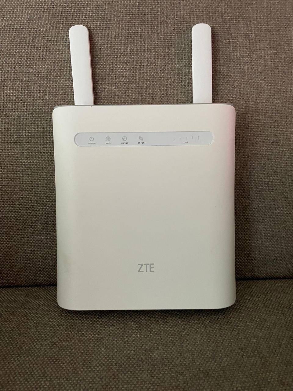 ZTE MF286R 4G Reititin