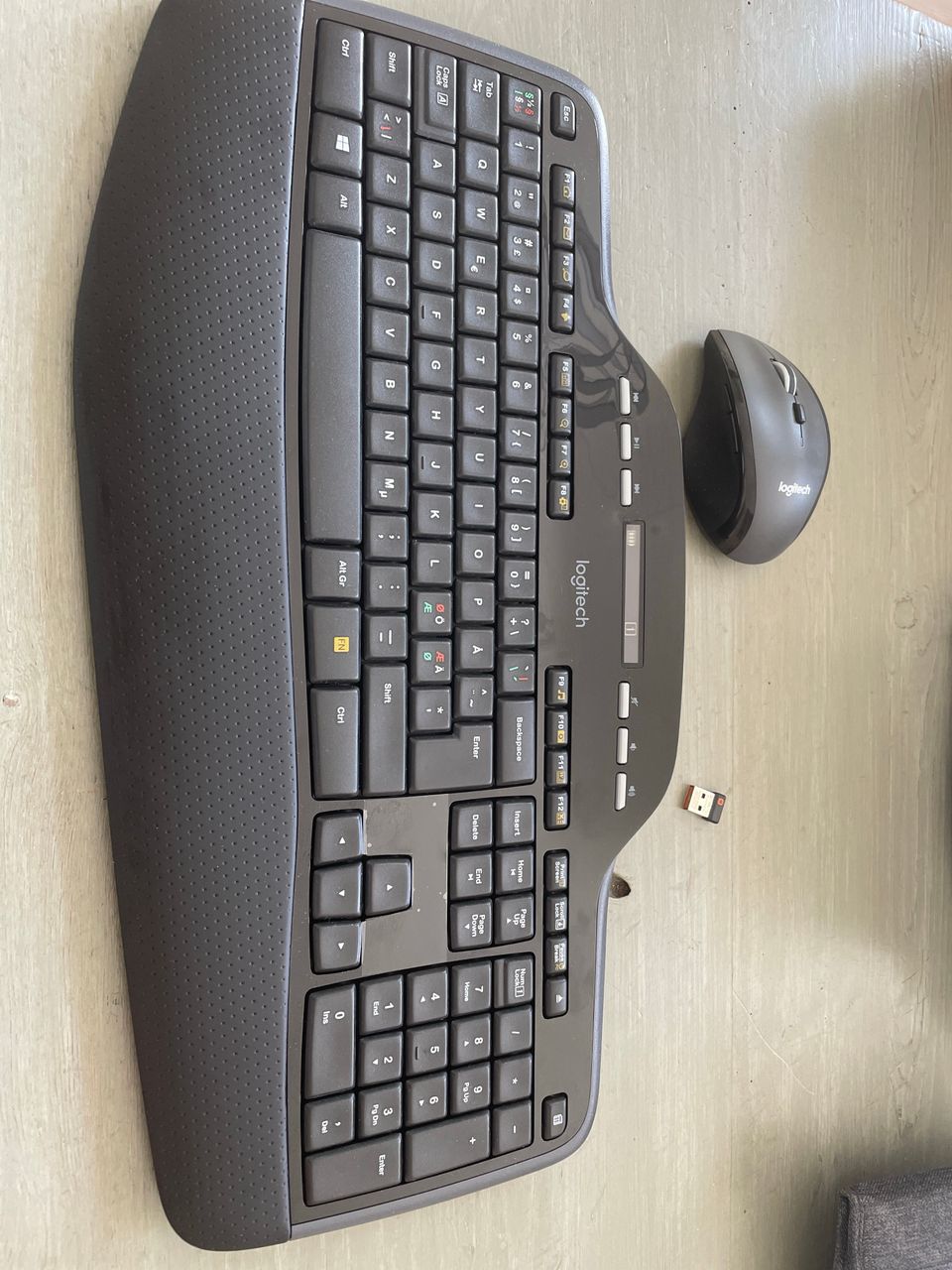 Logitech MK710 bluetooth näppis ja hiiri