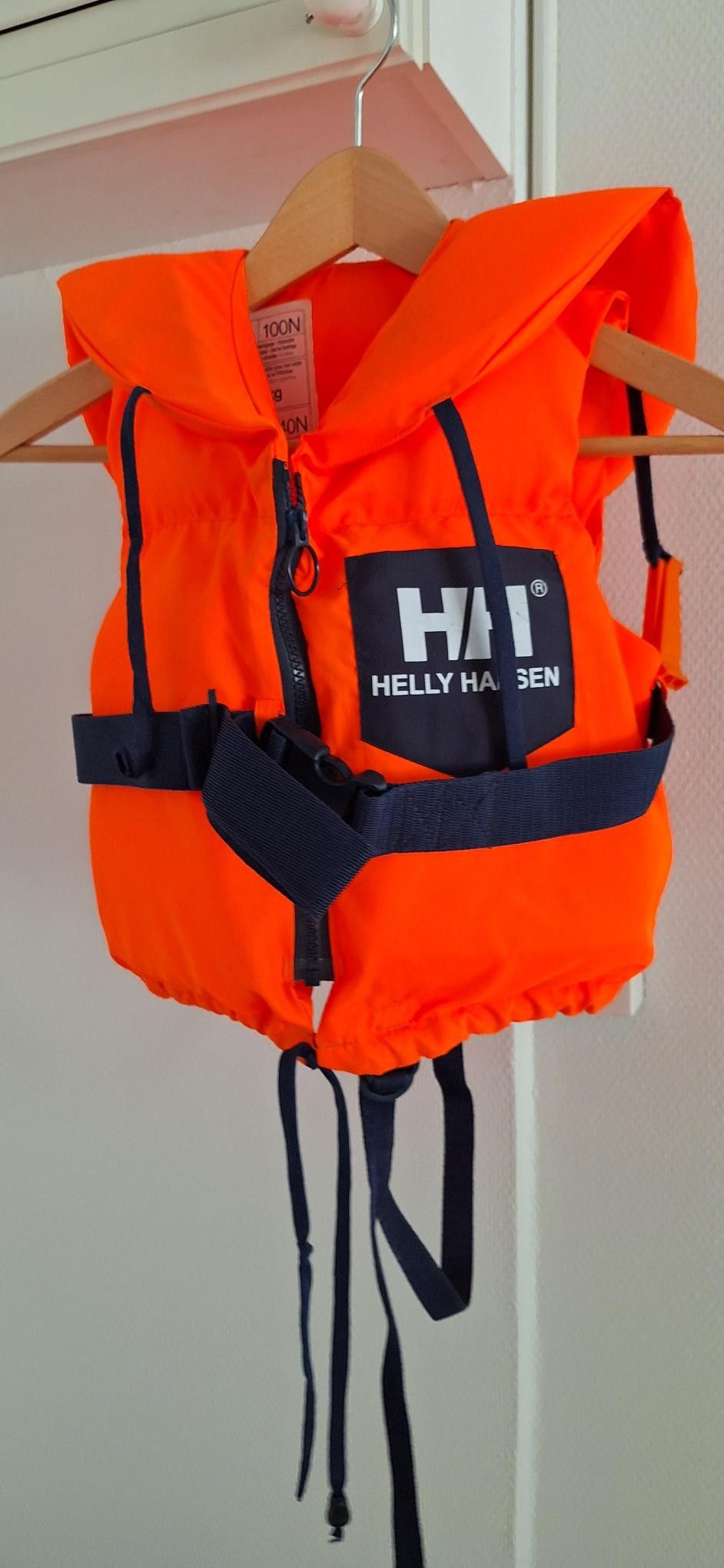 HELLY HANSEN veneilyliivi 20-30 kg