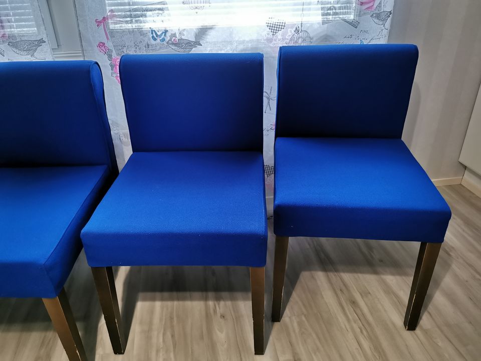 Siniset kangaspäällysteiset tuolit 4kpl