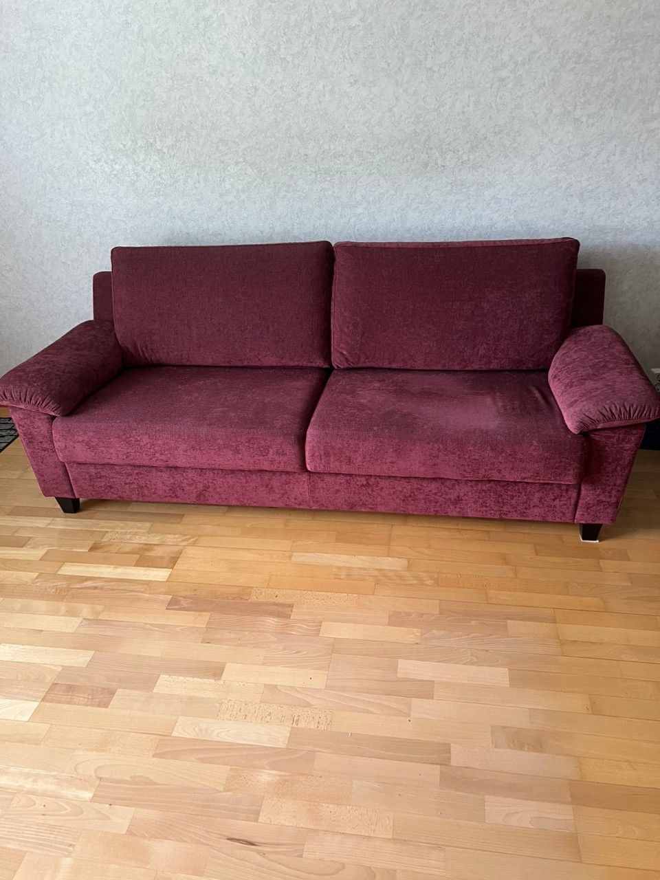Pohjanmaan kalusteen suomalainen sohva