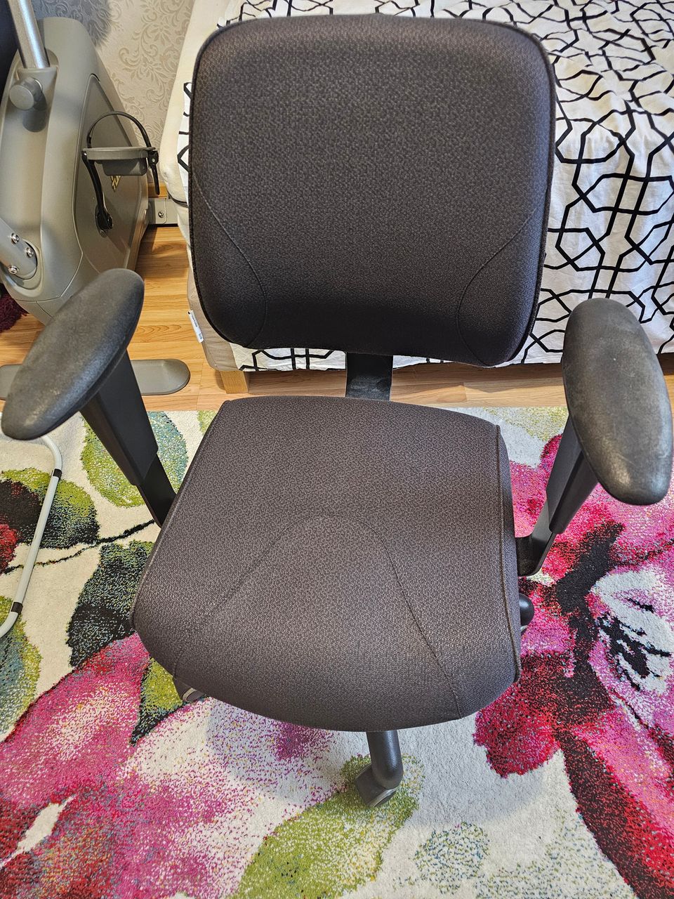 Työtuoli- Adjustable office chair ISKU