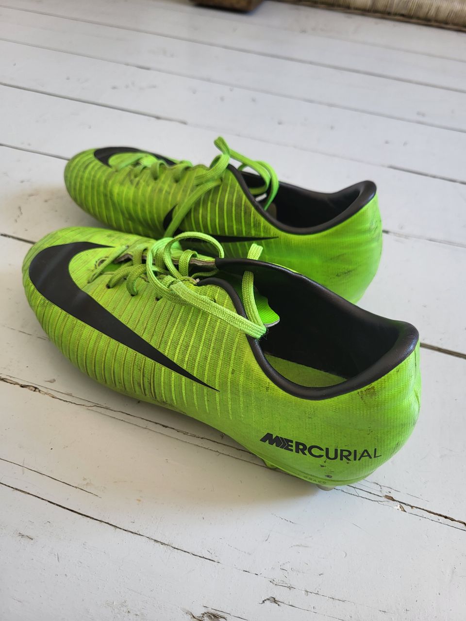 Nike Mercurial -nappikset kokoa 37.5