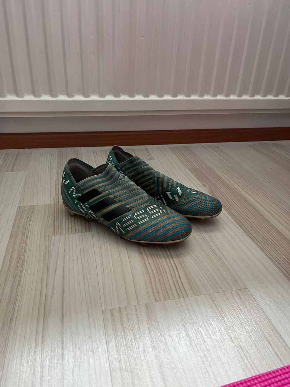 Adidas nappikset 36.5