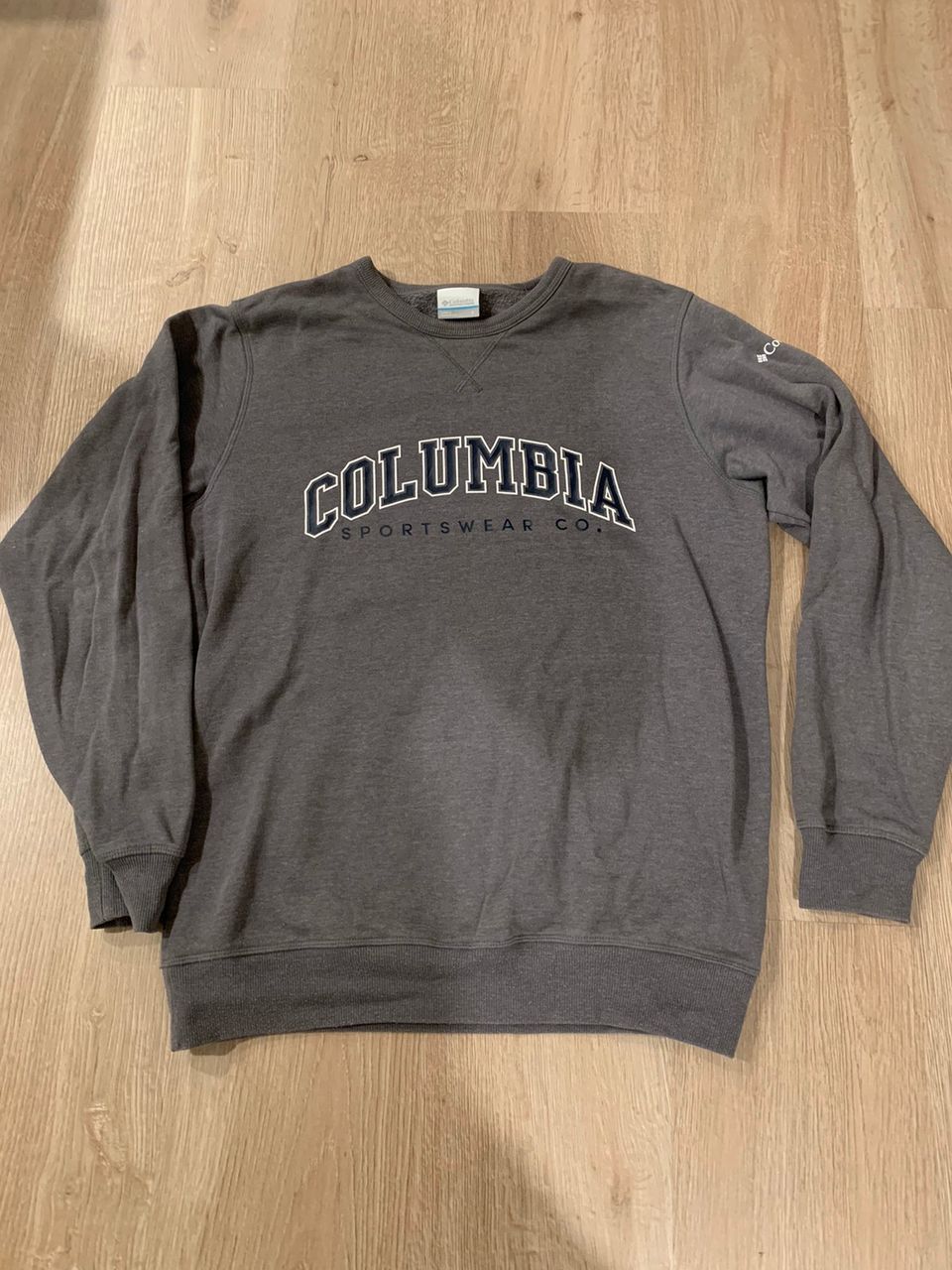 Columbia collegepaita