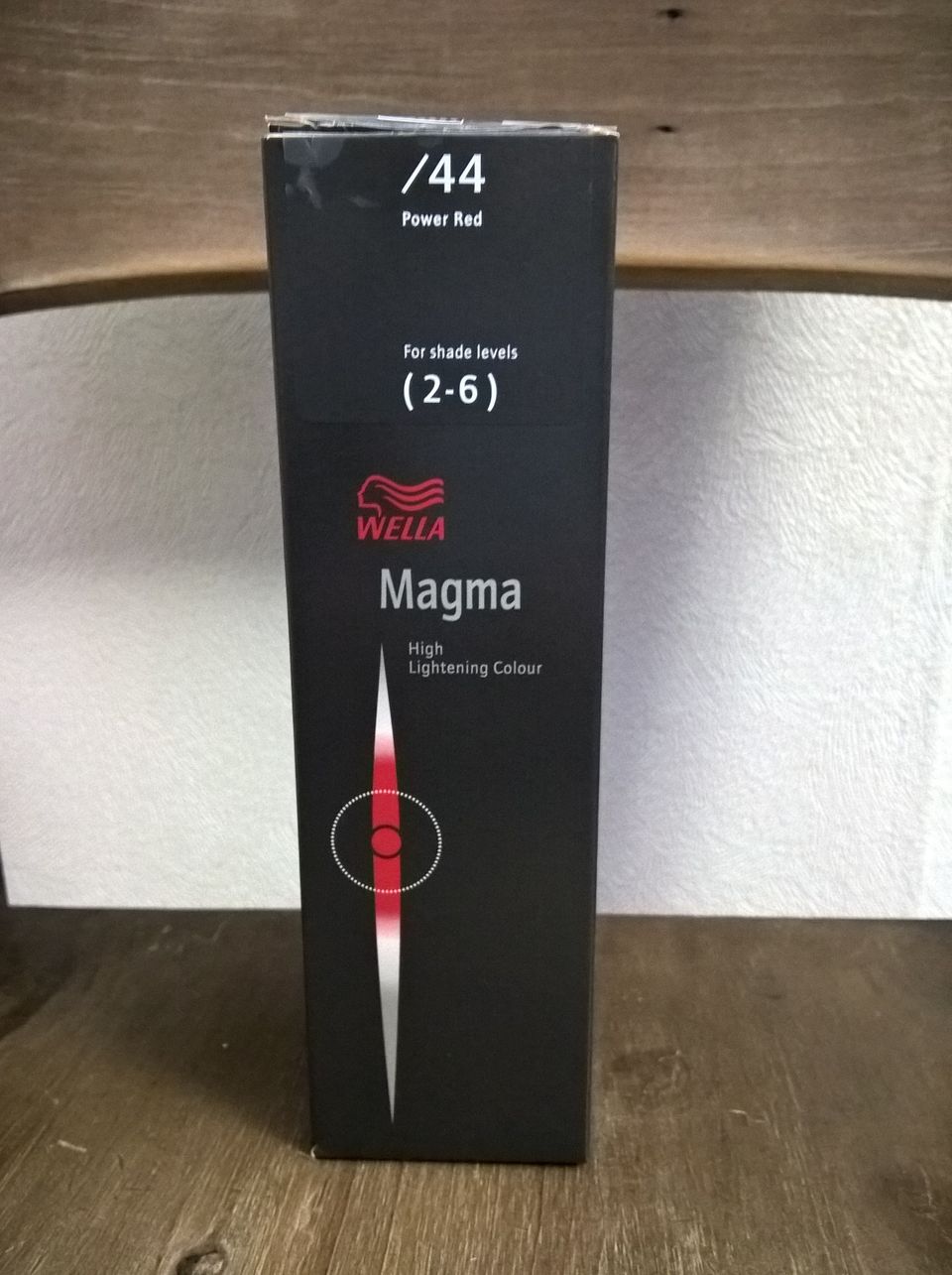 Ammattilaisten, Wella Magma raidoitusväri 44 Power red