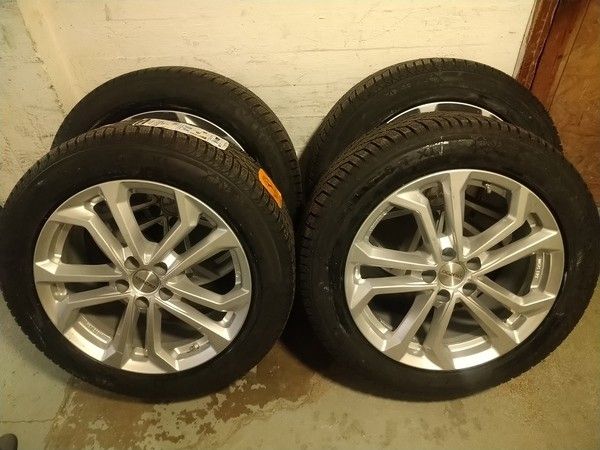 5x108 Dezent TA Silver 225/55R18 Continental kitkarenkaat.