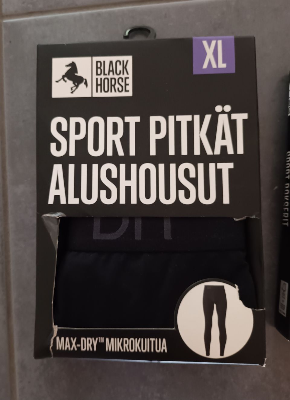 Uudet black horse sport alushousut