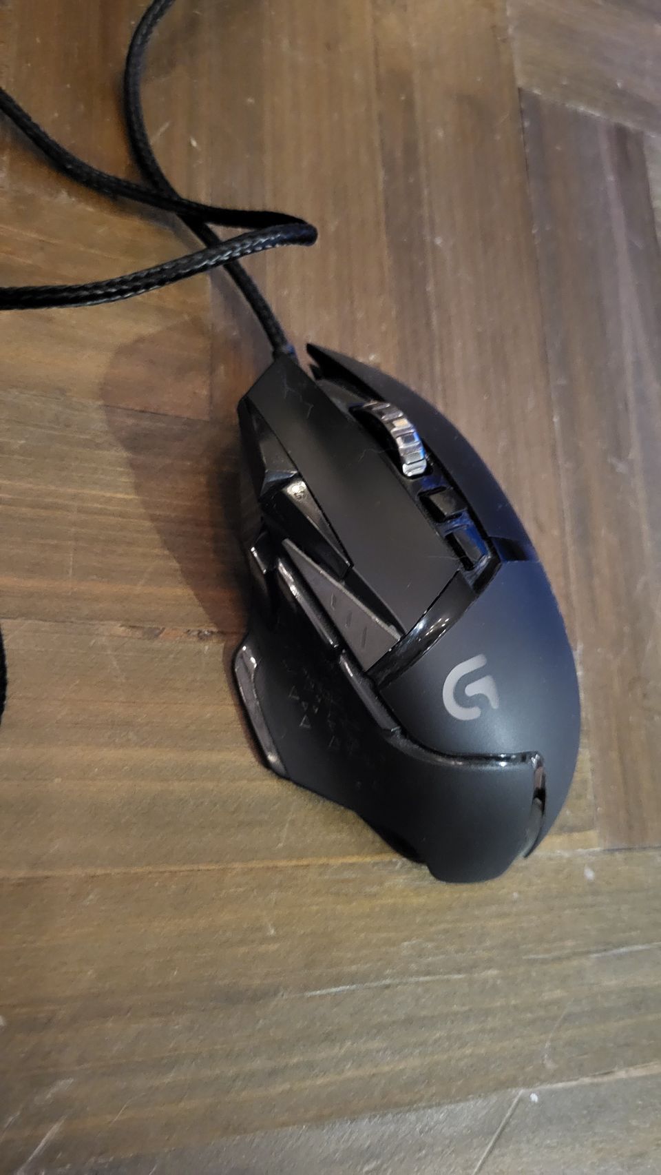 Logitech G502 hiiri