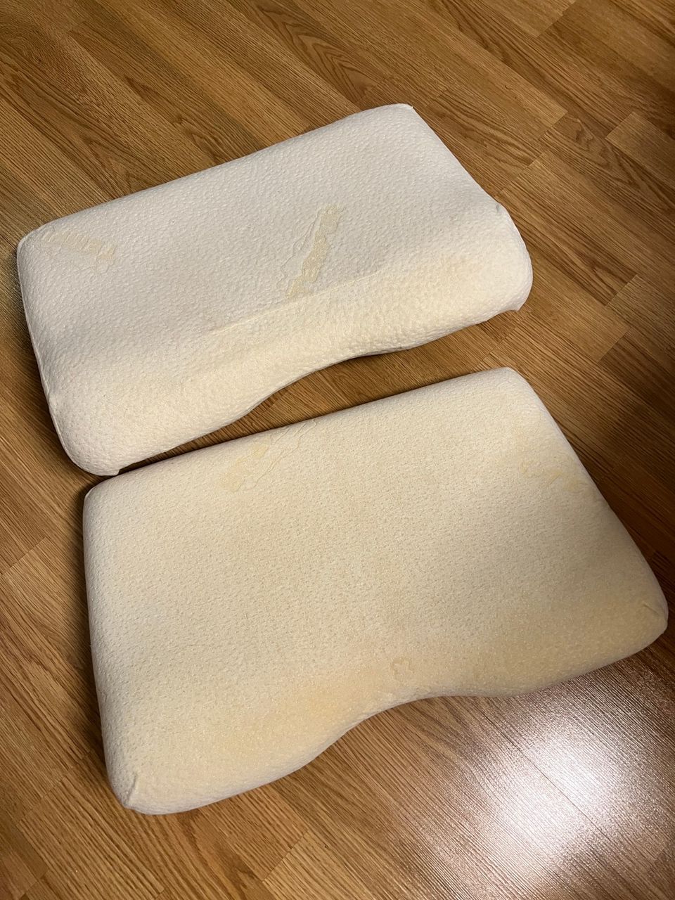 Kaksi tempur-tyynyä, L-koko, siistit