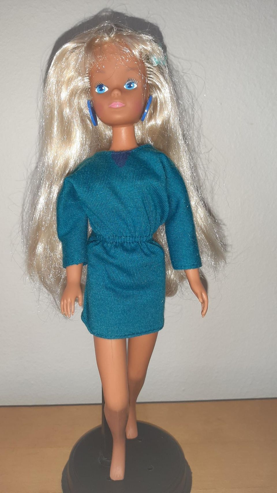 Barbie: Sindy 80-luku