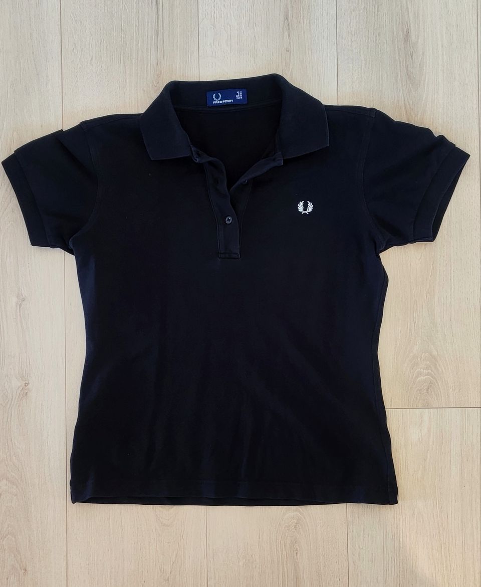 Fred Perry T-paita