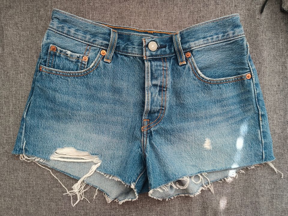 Levi's shortsit W25