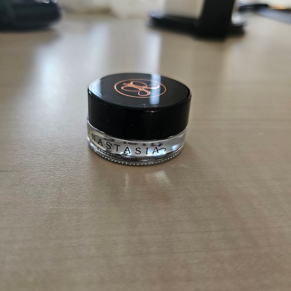 Anastasia Beverly Hills Dipbrow Pomade