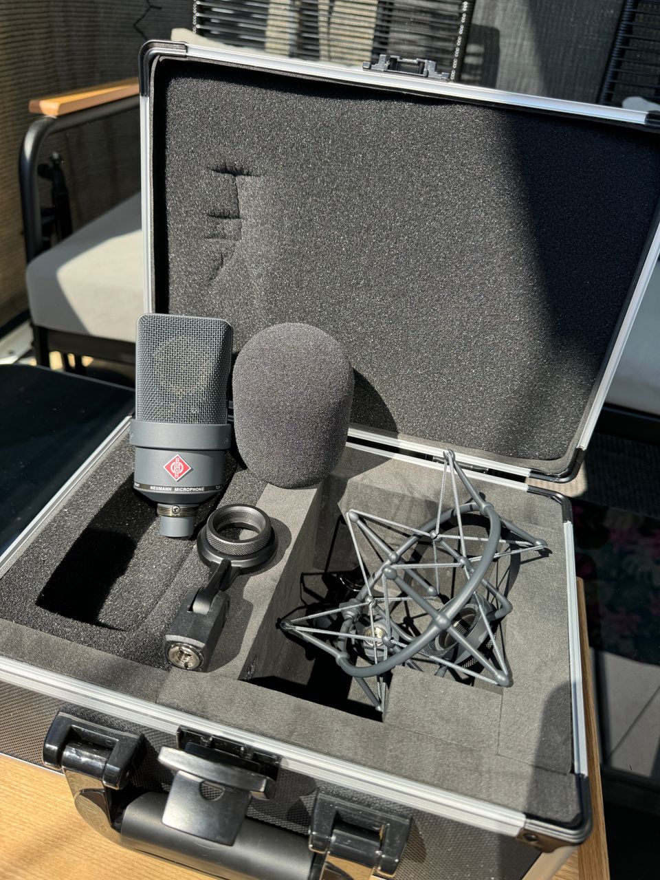 Neumann TLM 103 mikrofoni