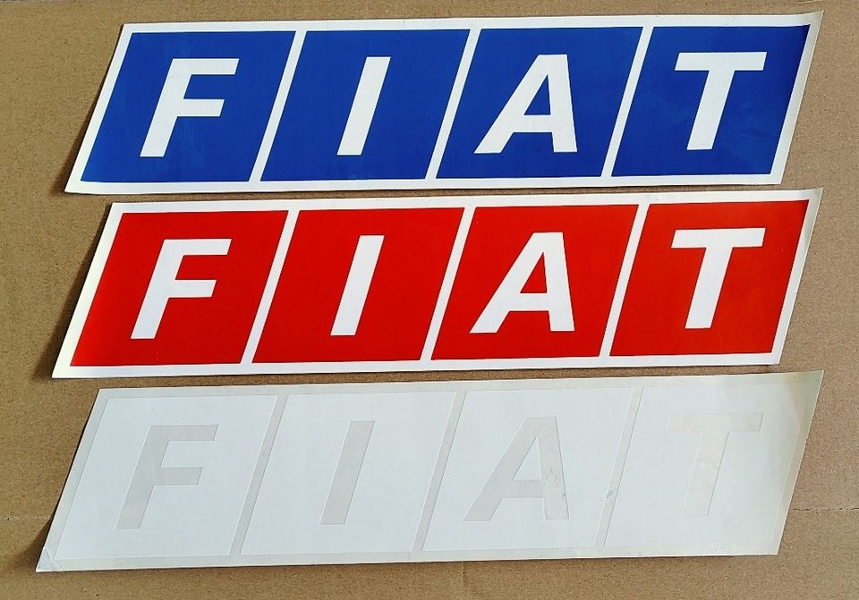 Isokokoisia Fiat-tarroja 3 kpl